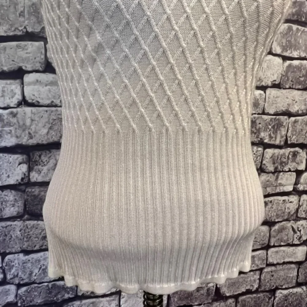 Tehama Vintage White & Black Sleeveless Sweater Size Medium - Picture 3 of 9